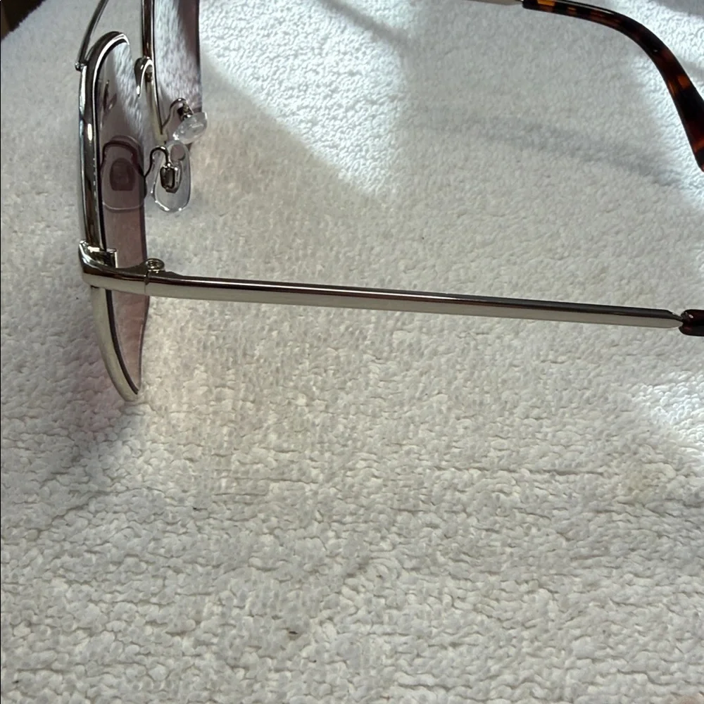 Oscar De la Renta Thin Metal Designer Sunglasses